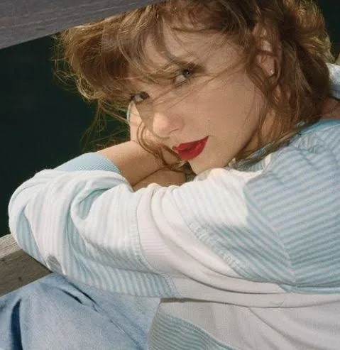 1989 Taylor Swift PFP