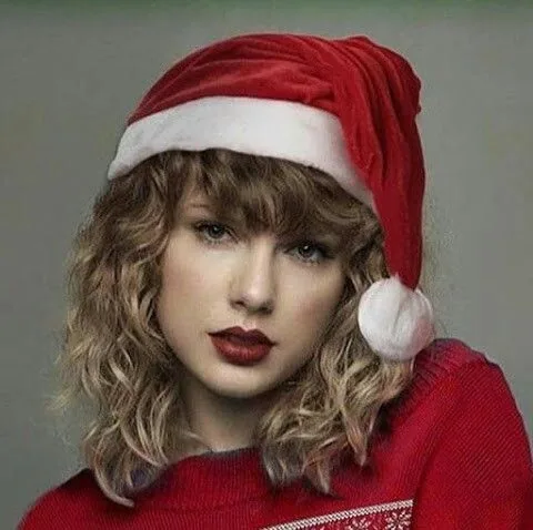 Christmas Taylor Swift PFP