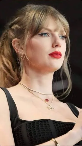Taylor Swift PFP