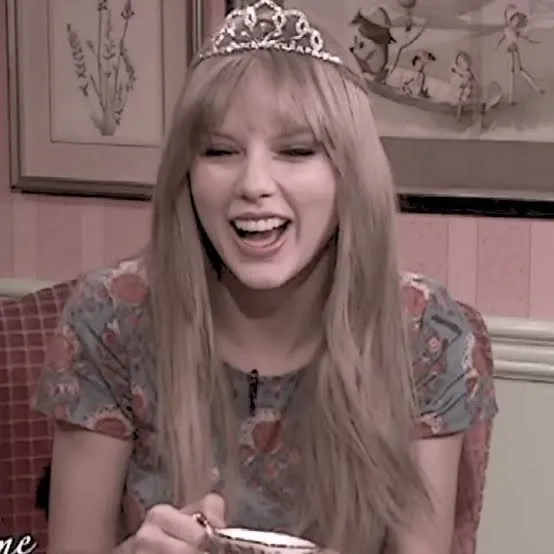 Taylor Swift PFP
