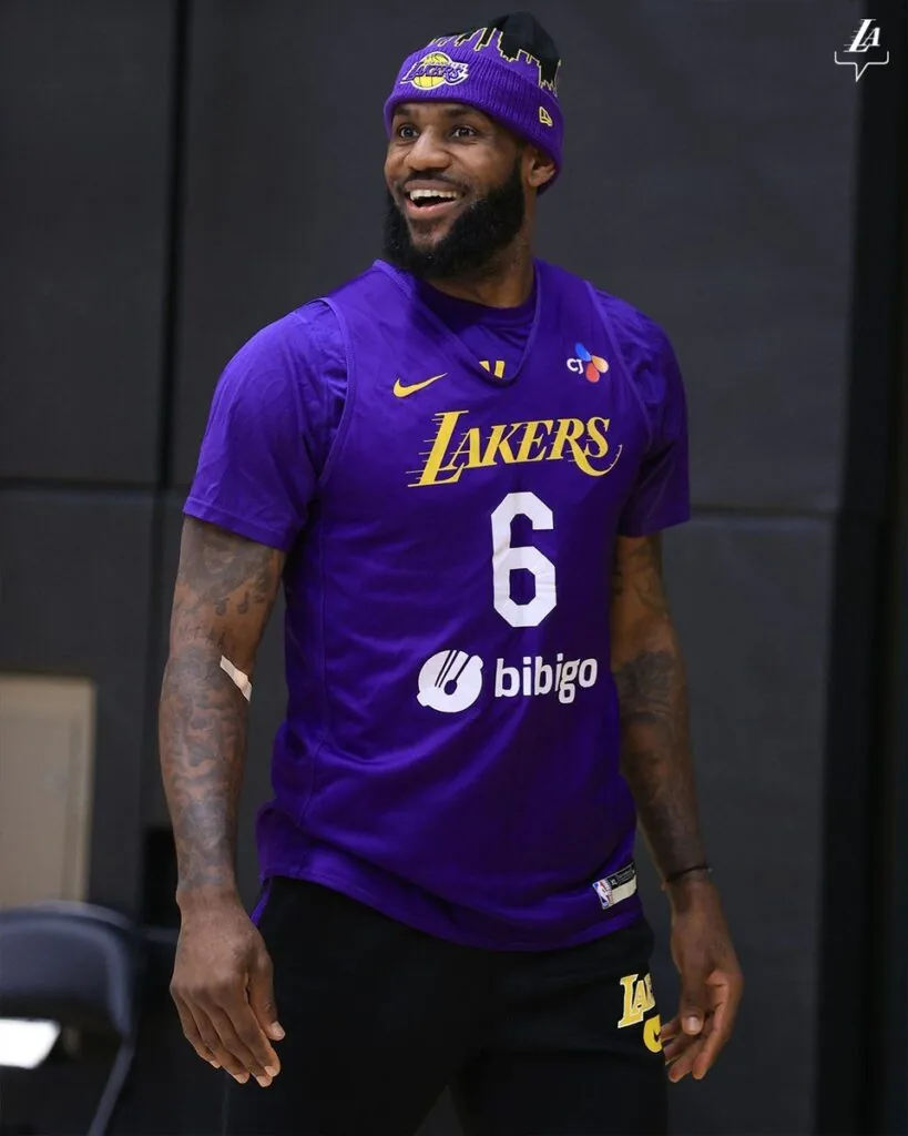 LeBron PFP 4K