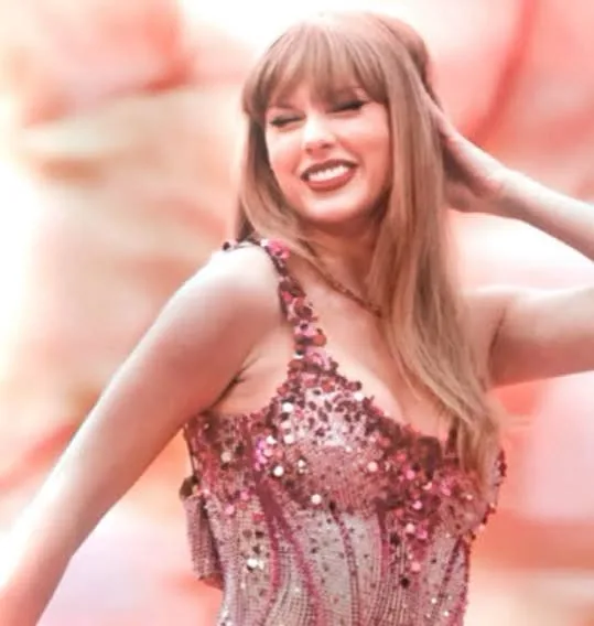 Lover Taylor Swift PFP