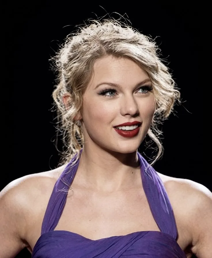 Purple Taylor Swift PFP