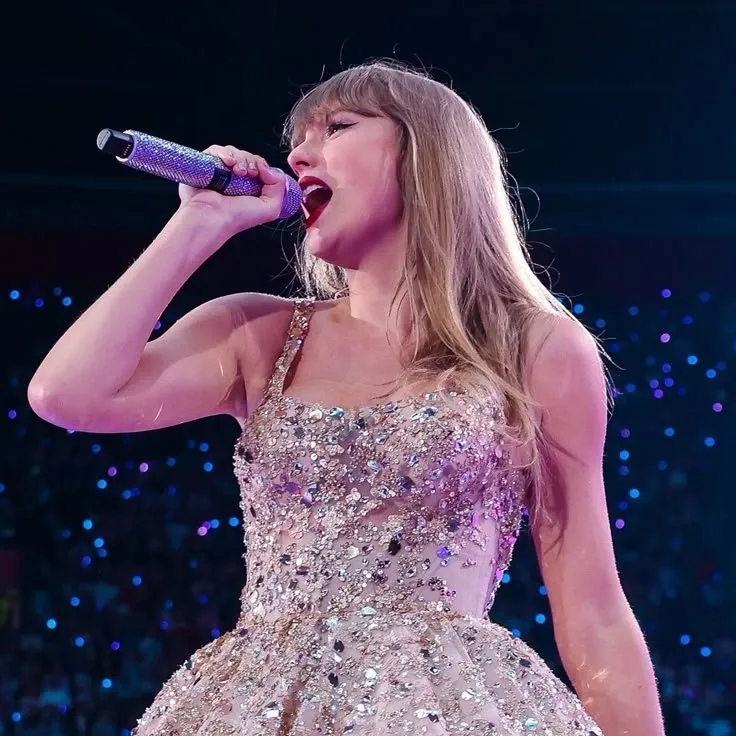 Purple Taylor Swift PFP