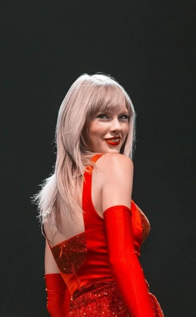 Red Taylor Swift PFP
