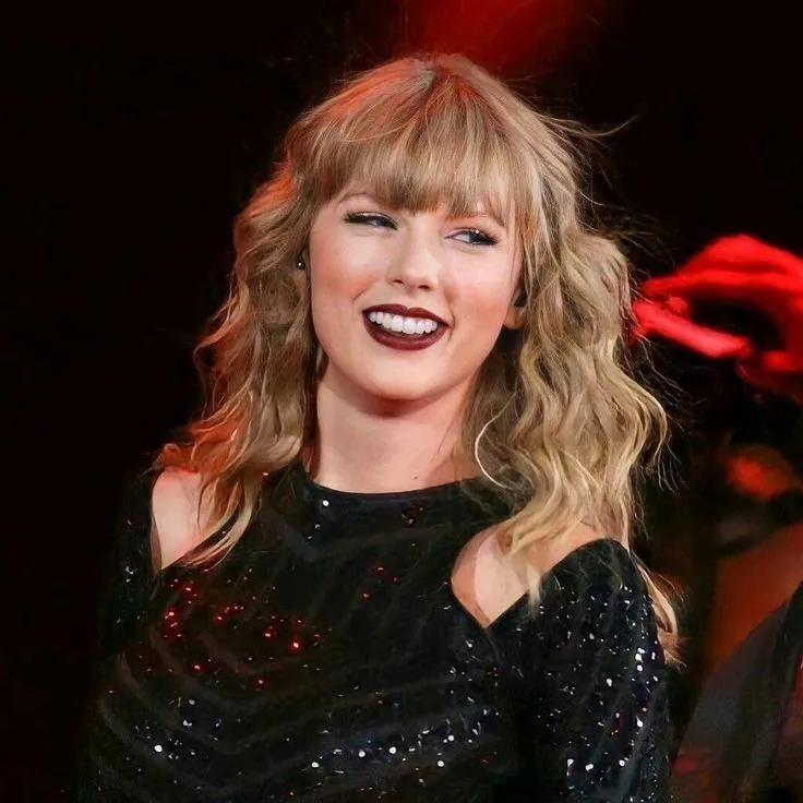 Taylor Swift PFP