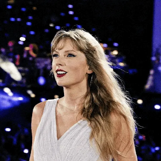 Taylor Swift PFP GIF