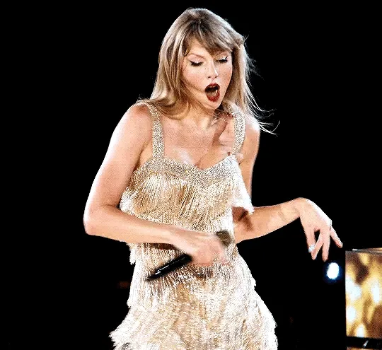 Taylor Swift PFP GIF