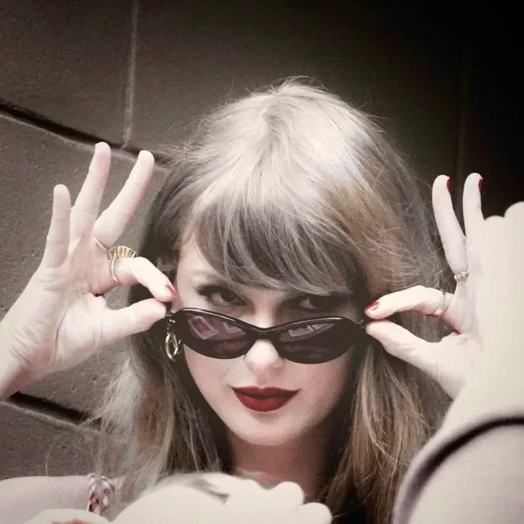 Taylor Swift PFP Icon
