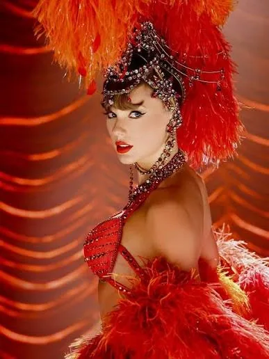Taylor Swift PFP The Life of a Showgirl