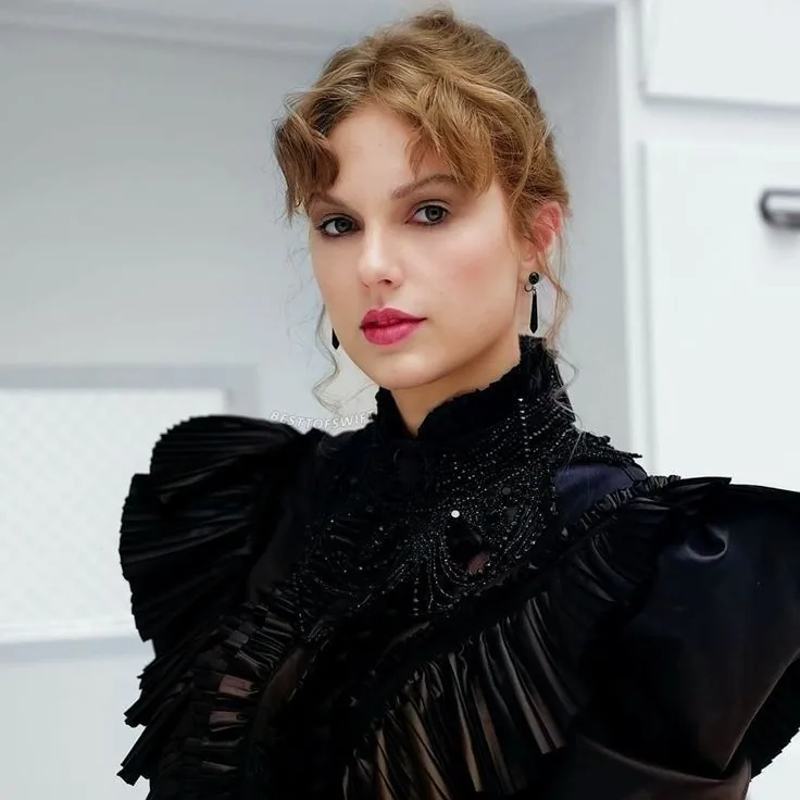Taylor Swift PFP