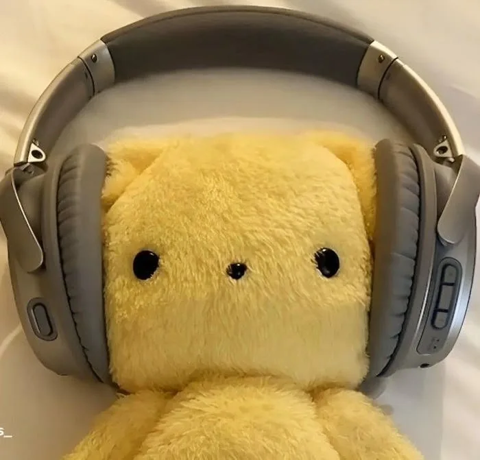 Yellow Discord PFP